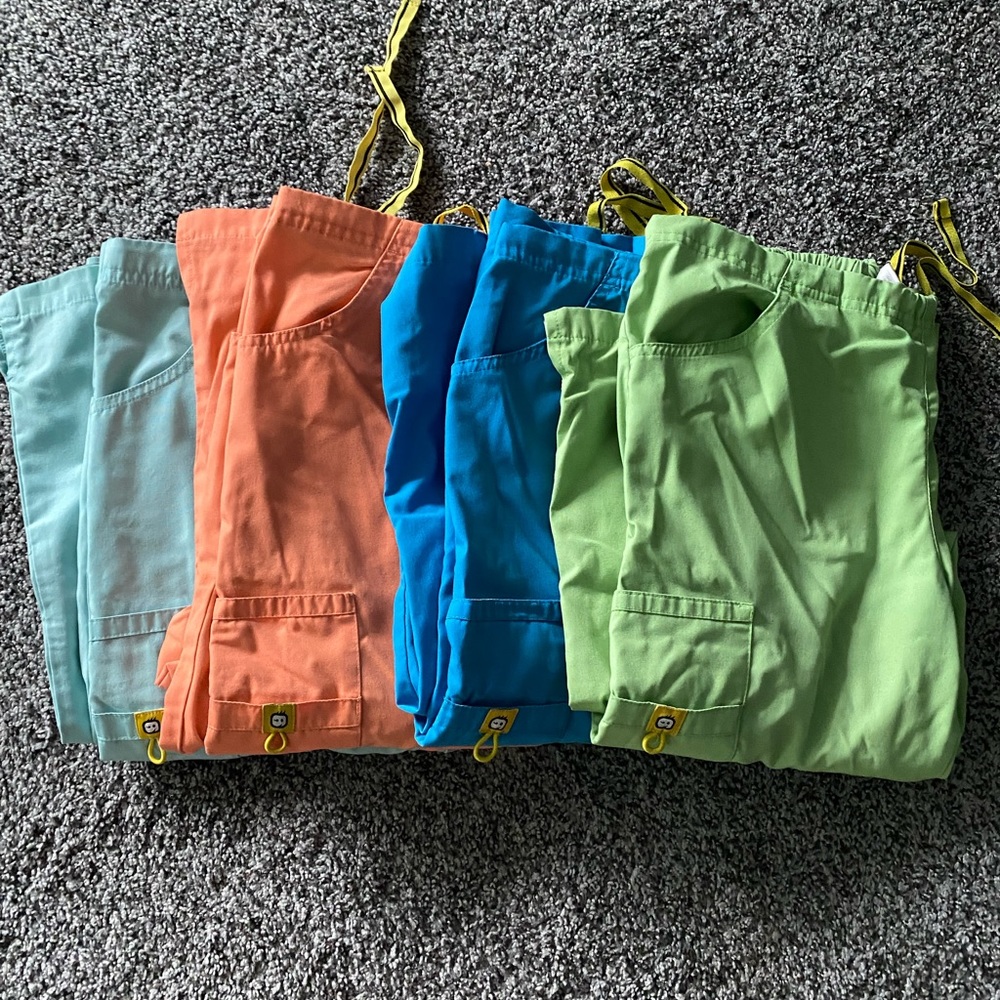 WonderWink Lady Fit Flare Leg Cargo Pant Bundle